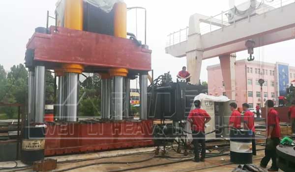 2000噸玻璃鋼化糞池模壓成型油壓機